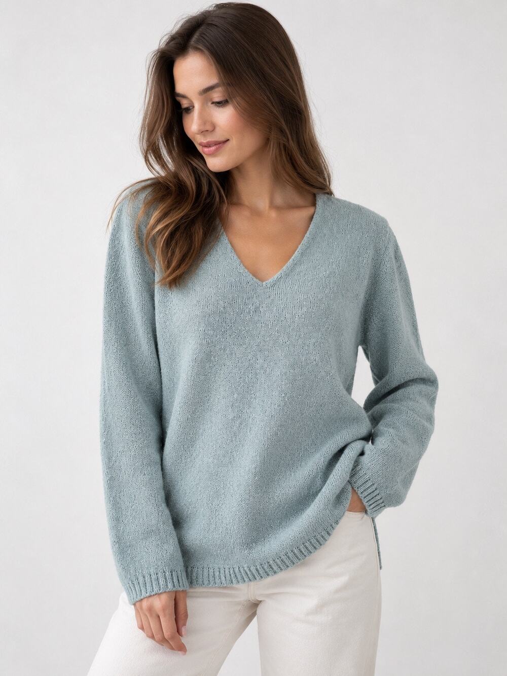 Carolyn Taylor Women’s V-Neck Knit Sweater – Size M